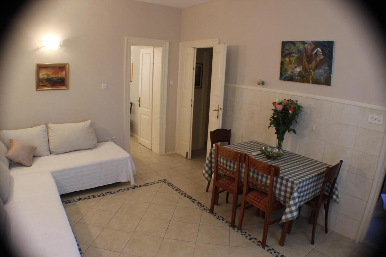 Adagio Theatre Apartment Σπλιτ Εξωτερικό φωτογραφία