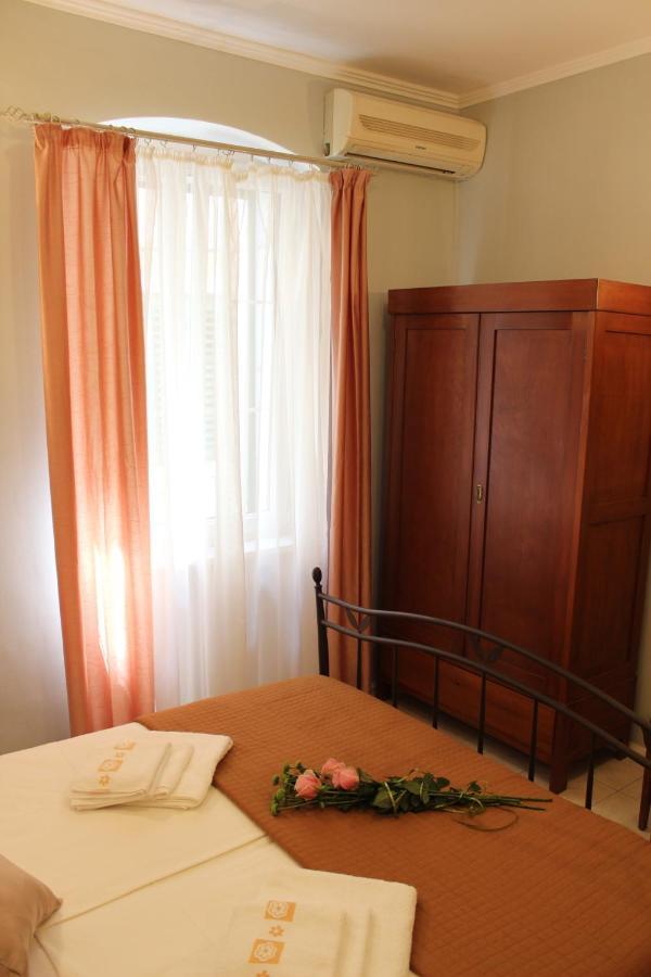 Adagio Theatre Apartment Σπλιτ Εξωτερικό φωτογραφία